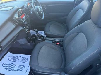 MINI Hatch 1.5 Cooper Auto Euro 6 (s/s) 3dr