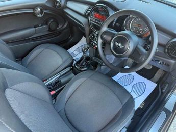 MINI Hatch 1.5 Cooper Auto Euro 6 (s/s) 3dr