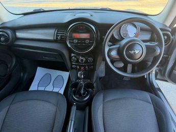 MINI Hatch 1.5 Cooper Auto Euro 6 (s/s) 3dr