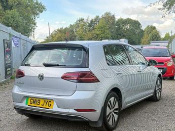 Volkswagen Golf 35.8kWh e-Golf Auto 5dr