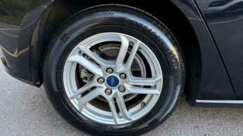 Ford Focus 1.0T EcoBoost Zetec Auto Euro 6 (s/s) 5dr