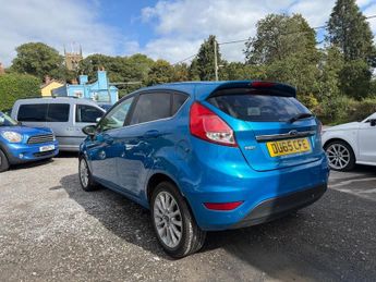 Ford Fiesta TITANIUM, GREAT SPEC, £20 TAX PER YEAR IDEAL FIRST CAR A/C, BLUE