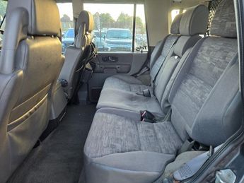 Land Rover Discovery 2.5 TD5 GS Station Wagon 5dr (7 Seats)