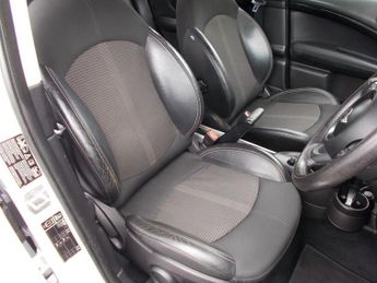 MINI Countryman 2.0 Cooper SD SUV 5dr Diesel Manual ALL4 Euro 5 (s/s) (143 ps)