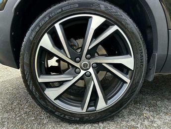 Volvo XC40 2.0 T5 R-Design Pro Auto AWD Euro 6 (s/s) 5dr