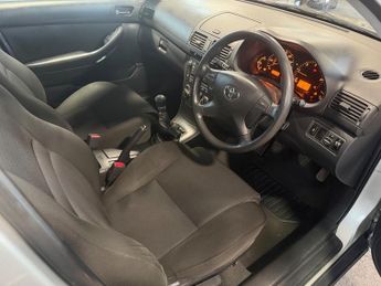 Toyota Avensis 2.0 D-4D T2 Hatchback 5dr Diesel Manual (146 g/km, 125 bhp)