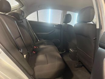 Toyota Avensis 2.0 D-4D T2 Hatchback 5dr Diesel Manual (146 g/km, 125 bhp)
