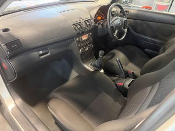 Toyota Avensis 2.0 D-4D T2 Hatchback 5dr Diesel Manual (146 g/km, 125 bhp)