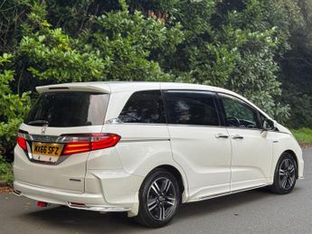 Honda Odyssey 2.0 HYBRID ABSOLUTE HONDA SENSING EX PACKAGE 7 SEATER AUTO