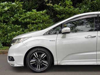 Honda Odyssey 2.0 HYBRID ABSOLUTE HONDA SENSING EX PACKAGE 7 SEATER AUTO