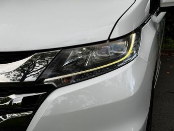 Honda Odyssey 2.0 HYBRID ABSOLUTE HONDA SENSING EX PACKAGE 7 SEATER AUTO