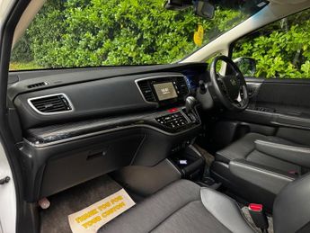 Honda Odyssey 2.0 HYBRID ABSOLUTE HONDA SENSING EX PACKAGE 7 SEATER AUTO