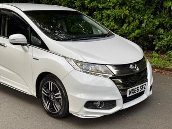 Honda Odyssey 2.0 HYBRID ABSOLUTE HONDA SENSING EX PACKAGE 7 SEATER AUTO
