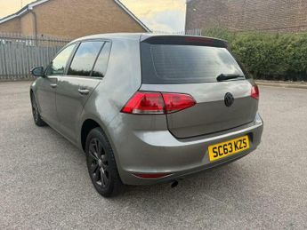 Volkswagen Golf 1.6 TDI BlueMotion Tech SE DSG Euro 5 (s/s) 5dr