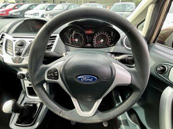 Ford Fiesta EDGE CAMBELT+A/C+CLEAN MOT+ISOFIX