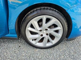 Citroen DS3 1.2 PureTech DStyle Plus Euro 6 (s/s) 3dr