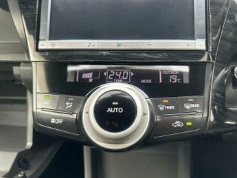 Toyota Prius 1.8 VVT-h Icon MPV 5dr Petrol Hybrid CVT