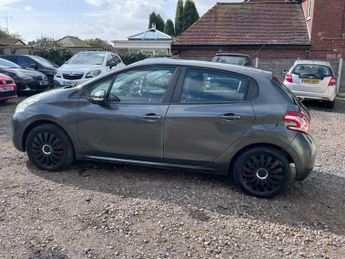 Peugeot 208 1.2 VTi Access+ Euro 5 5dr