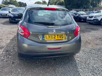 Peugeot 208 1.2 VTi Access+ Euro 5 5dr