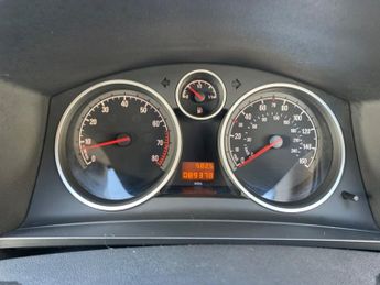 Vauxhall Zafira 1.8 16V Exclusiv MPV 5dr Petrol Manual Euro 5 (120 ps)