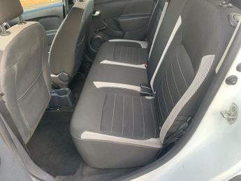 Dacia Sandero 0.9 TCe Ambiance Hatchback 5dr Petrol Manual Euro 6 (s/s) (90 ps