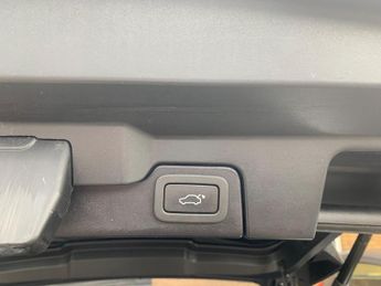 Land Rover Range Rover Evoque 2.2 SD4 Pure Tech SUV 5dr Diesel Auto 4WD Euro 5 (s/s) (190 ps)