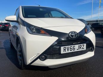 Toyota AYGO 1.0 VVT-I X-PLAY