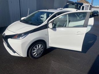 Toyota AYGO 1.0 VVT-I X-PLAY