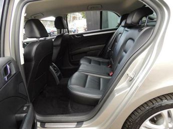 Skoda Superb 2.0 TDI Elegance DSG Euro 4 5dr