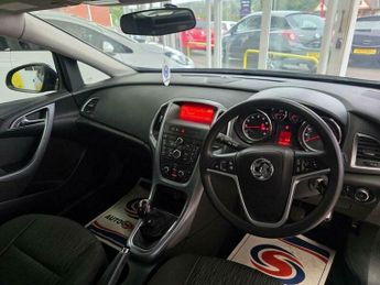 Vauxhall Astra 1.4 16v Exclusiv Euro 5 5dr