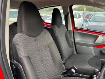 Toyota AYGO VVT-I PLUS MM