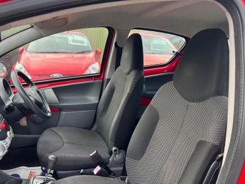 Toyota AYGO VVT-I PLUS MM