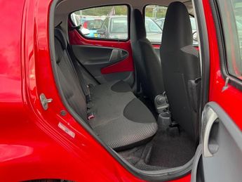 Toyota AYGO VVT-I PLUS MM
