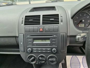 Volkswagen Polo 1.4 S Hatchback 5dr Petrol Automatic (185 g/km, 74 bhp)