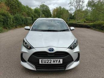 Toyota YARIS 1.5 design hybrid