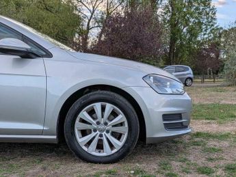 Volkswagen Golf 1.6 TDI BlueMotion Tech SE DSG Euro 5 (s/s) 5dr
