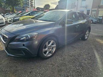 Volvo V40 D3 CROSS COUNTRY LUX NAV