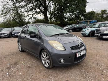 Toyota Yaris SR