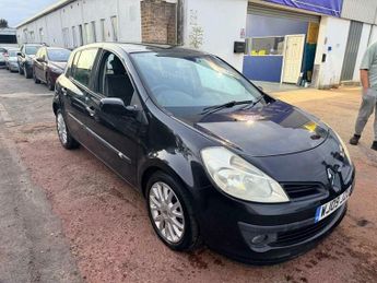Renault Clio 1.2 TCe 16v Dynamique Hatchback 5dr Petrol Manual (139 g/km, 100