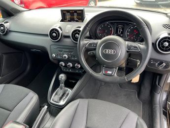 Audi A1 TFSI S LINE BLACK EDITION