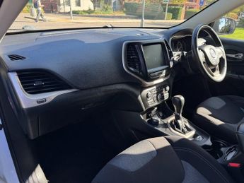 Jeep Cherokee M-JET LONGITUDE PLUS