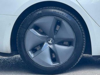 Tesla Model 3 (Dual Motor) Long Range Auto 4WDE 4dr