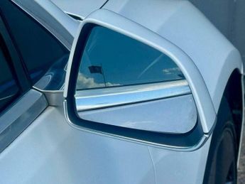 Tesla Model 3 (Dual Motor) Long Range Auto 4WDE 4dr