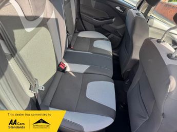 Ford Focus 1.6 Zetec Powershift Euro 5 5dr