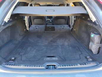 Volvo V90 D4 MOMENTUM