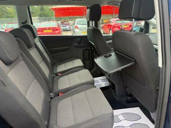 Volkswagen Sharan 2.0 TDI BlueMotion Tech SE DSG Euro 5 (s/s) 5dr