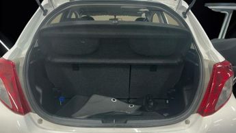 Toyota Yaris VVT-I TR