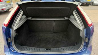 Ford Focus 1.6 Zetec 5dr