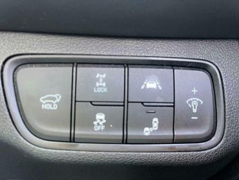 Hyundai Santa Fe 2.2 CRDi Premium Auto 4WD Euro 6 (s/s) 5dr 7 Seat