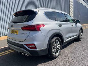 Hyundai Santa Fe 2.2 CRDi Premium Auto 4WD Euro 6 (s/s) 5dr 7 Seat